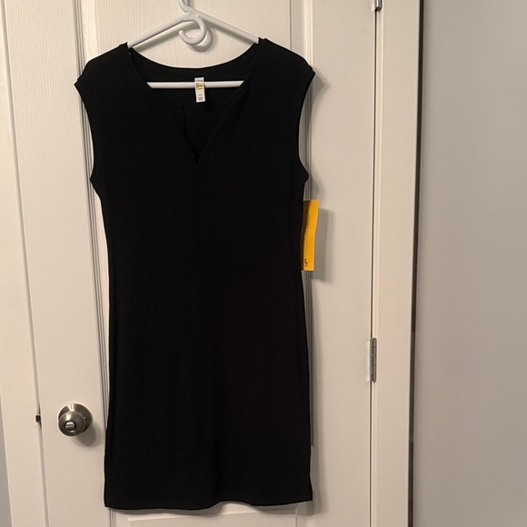 Lole Dresses & Skirts - Lolë Sleeveless Black Dress